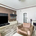 Duplex Cozy Flat With A Balcony Near Nisantasi
