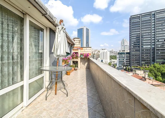Duplex Cozy Flat With A Balcony Near Nisantasi